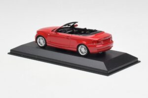 BMW 1 Serija E88 Kabrioletas Karmazinė Raudona Minichamps 1:43 431026230 Metalas - nuotrauka 3 iš 5