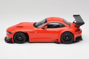 BMW Z4 E89 GT3 Raudonas Minichamps 1:18 151122300 Metalas - nuotrauka 3 iš 6