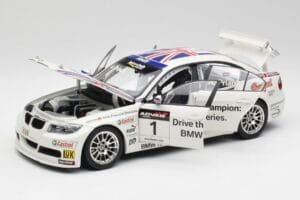 BMW E90 320si #1 A. Priaulx WTCC Champion 2006 Kyosho 1:18 80430429067 Metalas - nuotrauka 2 iš 8