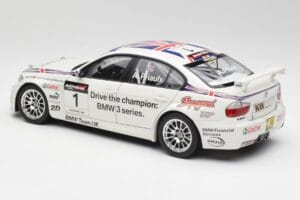 BMW E90 320si #1 A. Priaulx WTCC Champion 2006 Kyosho 1:18 80430429067 Metalas - nuotrauka 7 iš 8