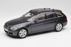 BMW 330i E91 Touring Tamsiai Pilkas Kyosho 1:18 80430394360 Metalas