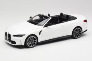 BMW M4 G82 Kabrioletas Alpine White Minichamps 1:18 155021031 Metalas