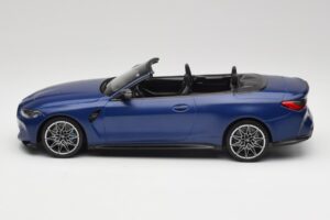BMW M4 G82 Kabrioletas Frozen Portimao Blue Minichamps 1:18 155021030 Metalas - nuotrauka 3 iš 6