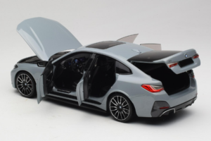 BMW i4 G26 Grey Metallic Minichamps 1:18 110023010 Metalas - nuotrauka 5 iš 8