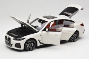 BMW i4 M50 G26 Alpine White Minichamps 1:18 110023011 Metalas - nuotrauka 2 iš 8