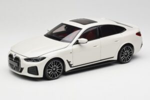 BMW i4 M50 G26 Alpine White Minichamps 1:18 110023011 Metalas