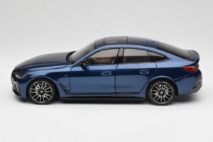 BMW i4 M50 G26 Portimao Blue Minichamps 1:18 110023012 Metalas - nuotrauka 4 iš 8