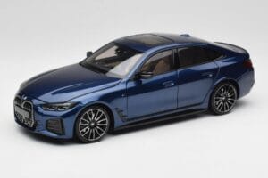 BMW i4 M50 G26 Portimao Blue Minichamps 1:18 110023012 Metalas