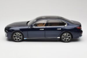 BMW i7 G70 Blue Metallic Minichamps 1:18 110023202 Metalas - nuotrauka 4 iš 8
