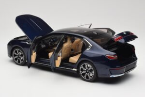BMW i7 G70 Blue Metallic Minichamps 1:18 110023202 Metalas - nuotrauka 5 iš 8