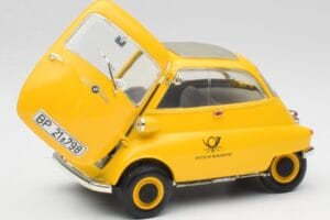 BMW Isetta 250 Deutsche Bundespost Revell 1:18 925 Metalas - nuotrauka 2 iš 8