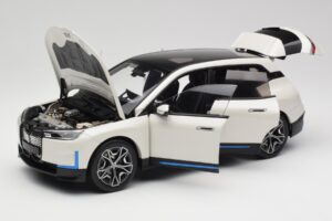 BMW iX Alpine White Minichamps 1:18 110023102 Metalas - nuotrauka 2 iš 8