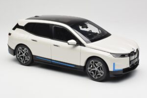 BMW iX Alpine White Minichamps 1:18 110023102 Metalas - nuotrauka 6 iš 8