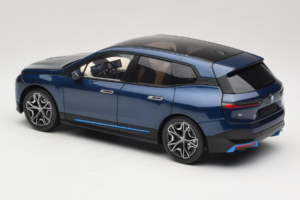 BMW iX Blue Metallic Minichamps 1:18 110023100 Metalas - nuotrauka 7 iš 8