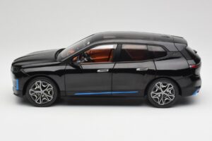BMW iX Sapphire Black Minichamps 1:18 110023101 Metalas - nuotrauka 4 iš 8