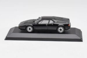BMW M1 Juodas Minichamps 1:43 940025021 Metalas