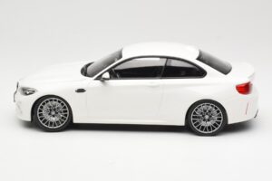 BMW M2 Competition F87 Baltas Minichamps 1:18 155028000 Metalas - nuotrauka 3 iš 6