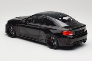 BMW M2 CS F87 Juodas Metallic su juodais ratlankiais Minichamps 1:18 155021026 Metalas - nuotrauka 5 iš 6