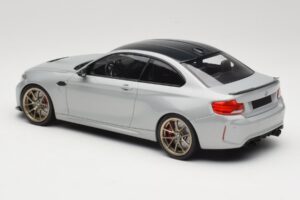 BMW M2 CS F87 Sidabrinis su auksiniais ratlankiais Minichamps 1:18 155021028 Metalas - nuotrauka 5 iš 6