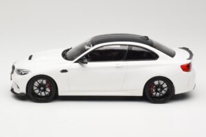 BMW M2 CS F87 Baltas su juodais ratlankiais Minichamps 1:18 155021025 Metalas - nuotrauka 3 iš 6
