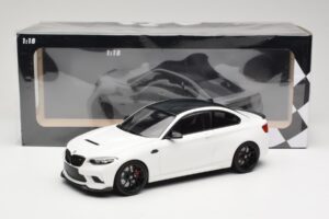BMW M2 CS F87 Baltas su juodais ratlankiais Minichamps 1:18 155021025 Metalas - nuotrauka 6 iš 6