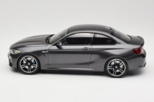 BMW M2 F87 Grey Metallic Minichamps 1:18 155026102 Metalas - nuotrauka 3 iš 6