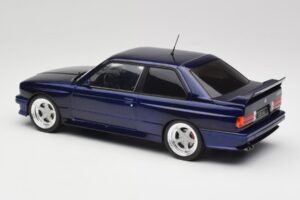 BMW M3 E30 Macau Blue IXO 1:18 18CMC122 Metalas - nuotrauka 5 iš 6