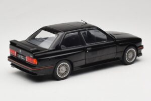 BMW M3 E30 Sport Evo Juodas Solido 1:18 S1801501 Metalas - nuotrauka 3 iš 8