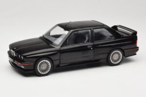 BMW M3 E30 Sport Evo Juodas Solido 1:18 S1801501 Metalas