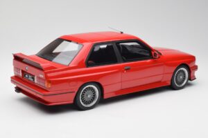 BMW M3 E30 Sport Evolution Raudonas Otto 1:12 G033 Derva - nuotrauka 2 iš 6