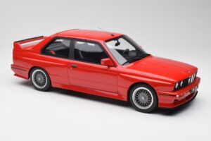 BMW M3 E30 Sport Evolution Raudonas Otto 1:12 G033 Derva - nuotrauka 4 iš 6