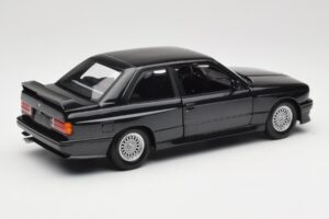 BMW M3 E30 Black Metallic Minichamps 1:18 180020306 Metalas - nuotrauka 3 iš 8