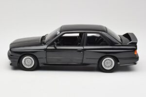 BMW M3 E30 Black Metallic Minichamps 1:18 180020306 Metalas - nuotrauka 4 iš 8