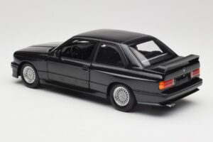 BMW M3 E30 Black Metallic Minichamps 1:18 180020306 Metalas - nuotrauka 7 iš 8