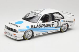 BMW M3 E30 Team Schnitzer #8 O. Manthey DTM 1988 Minichamps 1:18 155882008 Metalas