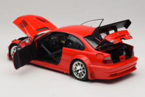 BMW M3 E46 GTR Street Raudonas Minichamps 1:18 100012101 Metalas - nuotrauka 5 iš 8