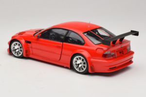 BMW M3 E46 GTR Street Raudonas Minichamps 1:18 100012101 Metalas - nuotrauka 7 iš 8