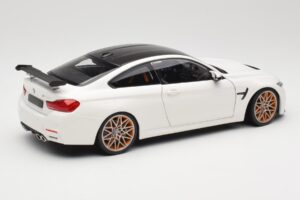 BMW M4 F82 GTS Alpine White Minichamps 1:18 110025221 Metalas - nuotrauka 3 iš 8