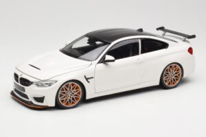 BMW M4 F82 GTS Alpine White Minichamps 1:18 110025221 Metalas