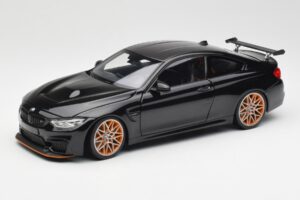 BMW M4 F82 GTS Sapphire Black Metallic Minichamps 1:18 110025220 Metalas