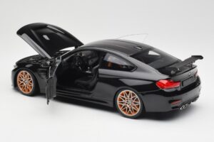 BMW M4 F82 GTS Sapphire Black Metallic Minichamps 1:18 110025220 Metalas - nuotrauka 5 iš 8