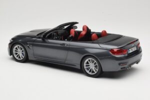 BMW M4 F83 Kabrioletas Mineral Grey Paragon 1:18 80432339610 Metalas - nuotrauka 7 iš 8