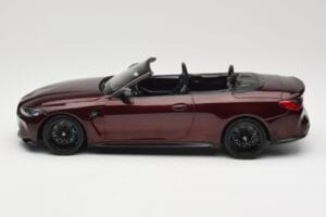 BMW M4 G83 Kabrioletas Raudonas Metalinis Minichamps 1:18 155021032 Metalas - nuotrauka 3 iš 6