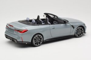 BMW M4 G83 Kabrioletas Grey Metallic Minichamps 1:18 110021032 Metalas - nuotrauka 3 iš 8