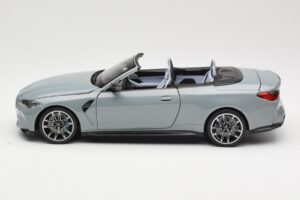 BMW M4 G83 Kabrioletas Grey Metallic Minichamps 1:18 110021032 Metalas - nuotrauka 4 iš 8