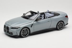 BMW M4 G83 Kabrioletas Grey Metallic Minichamps 1:18 110021032 Metalas