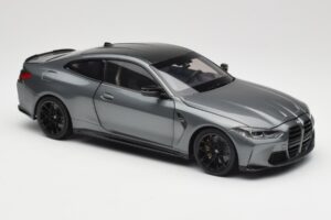BMW M4 G82 Pilkas Metallic Minichamps 1:18 113020124 Metalas - nuotrauka 6 iš 8