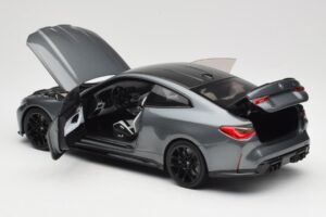 BMW M4 G82 Pilkas Metallic Minichamps 1:18 113020124 Metalas - nuotrauka 7 iš 8