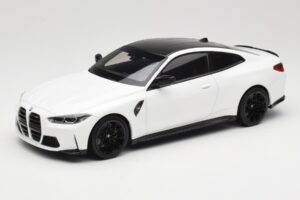 BMW M4 G82 Baltas Minichamps 1:18 155020122 Metalas