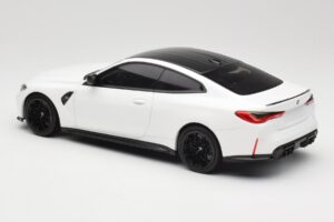 BMW M4 G82 Baltas Minichamps 1:18 155020122 Metalas - nuotrauka 5 iš 6